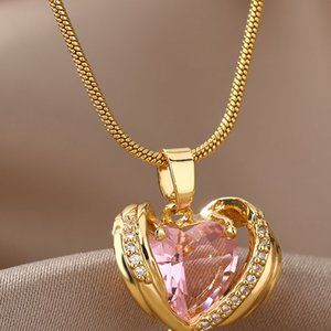 Pink Heart Necklace (Copper&Zirconium)